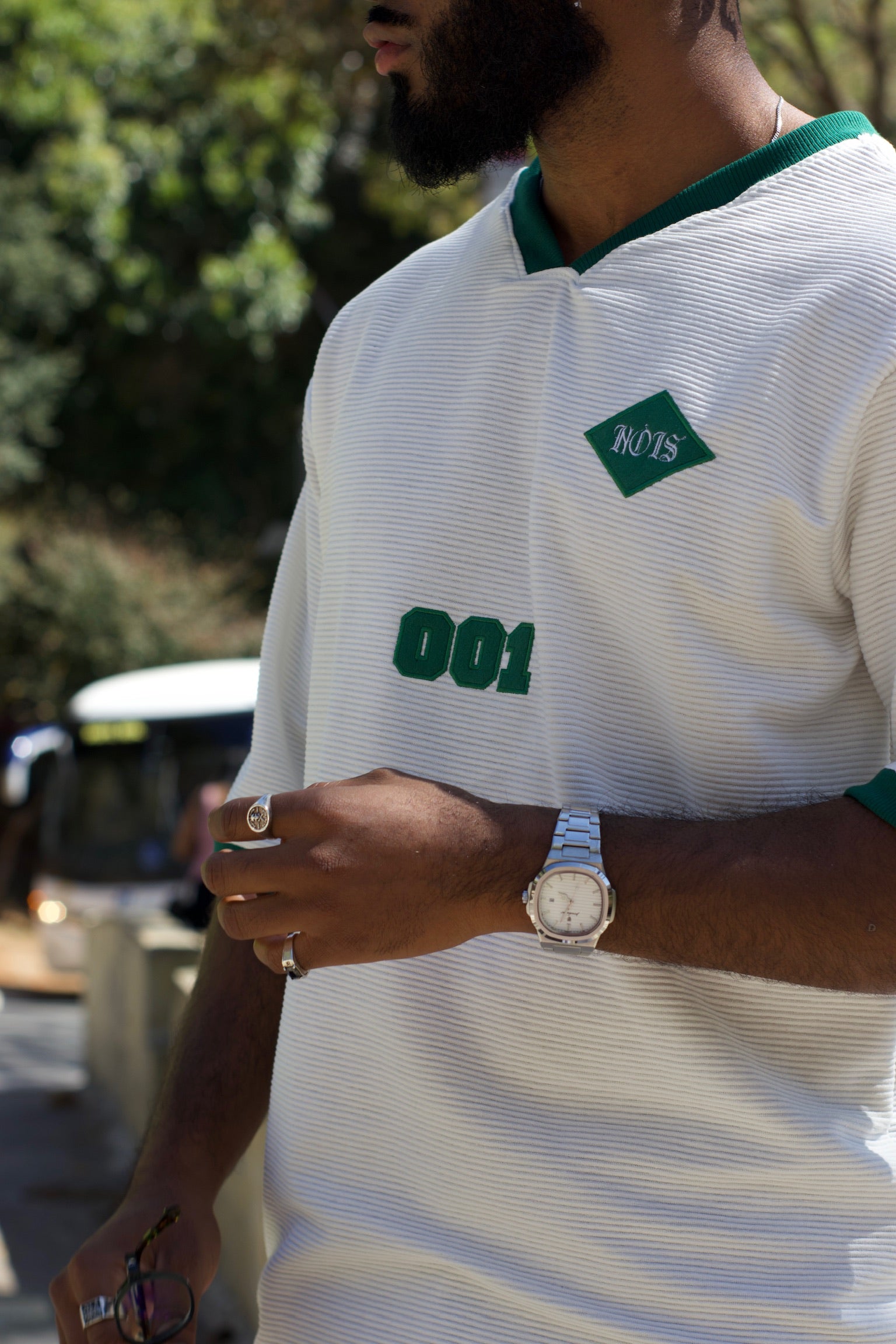Camiseta Oversized Gola V - Capítulo Um