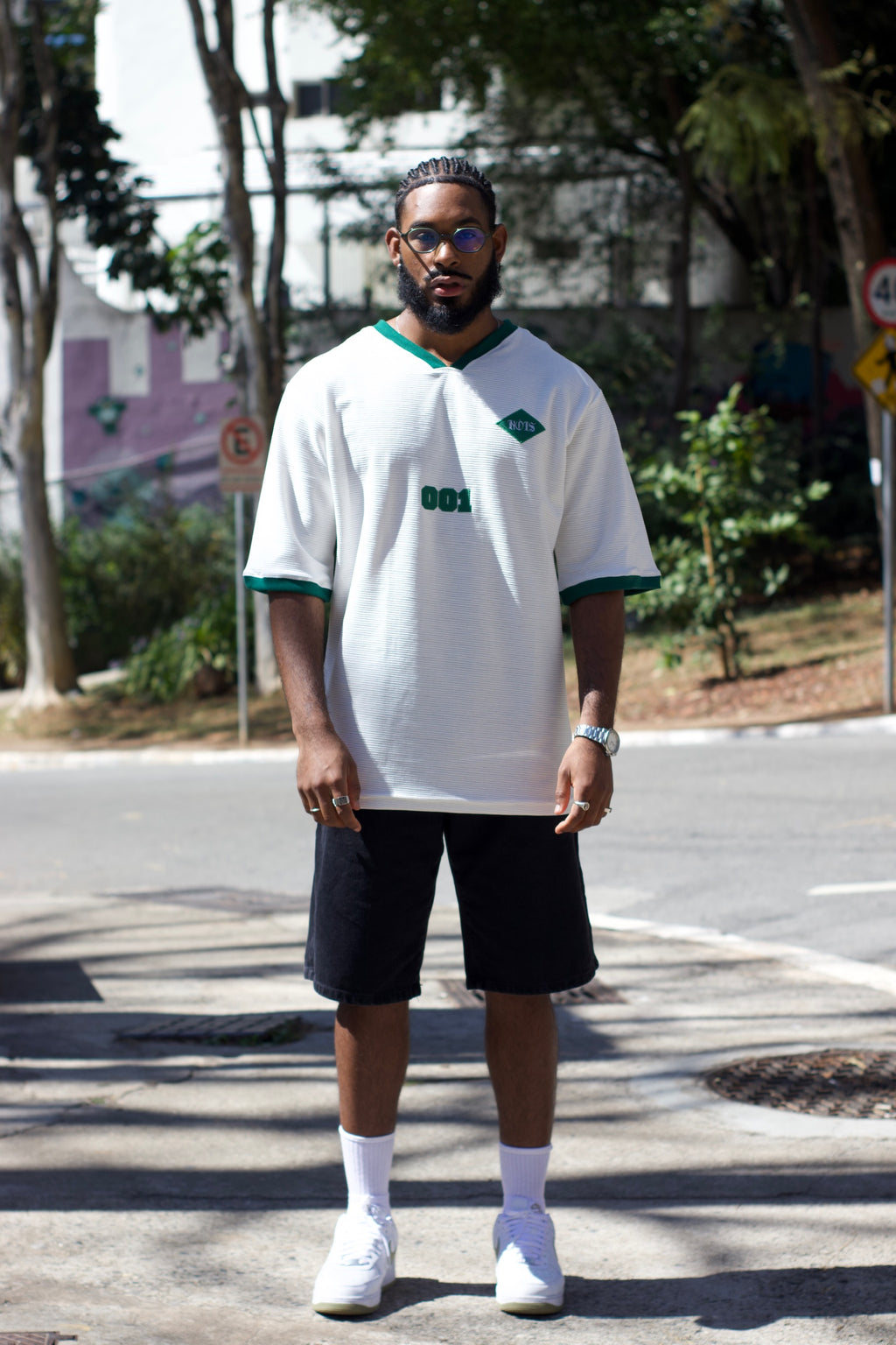 Camiseta Oversized Gola V - Capítulo Um