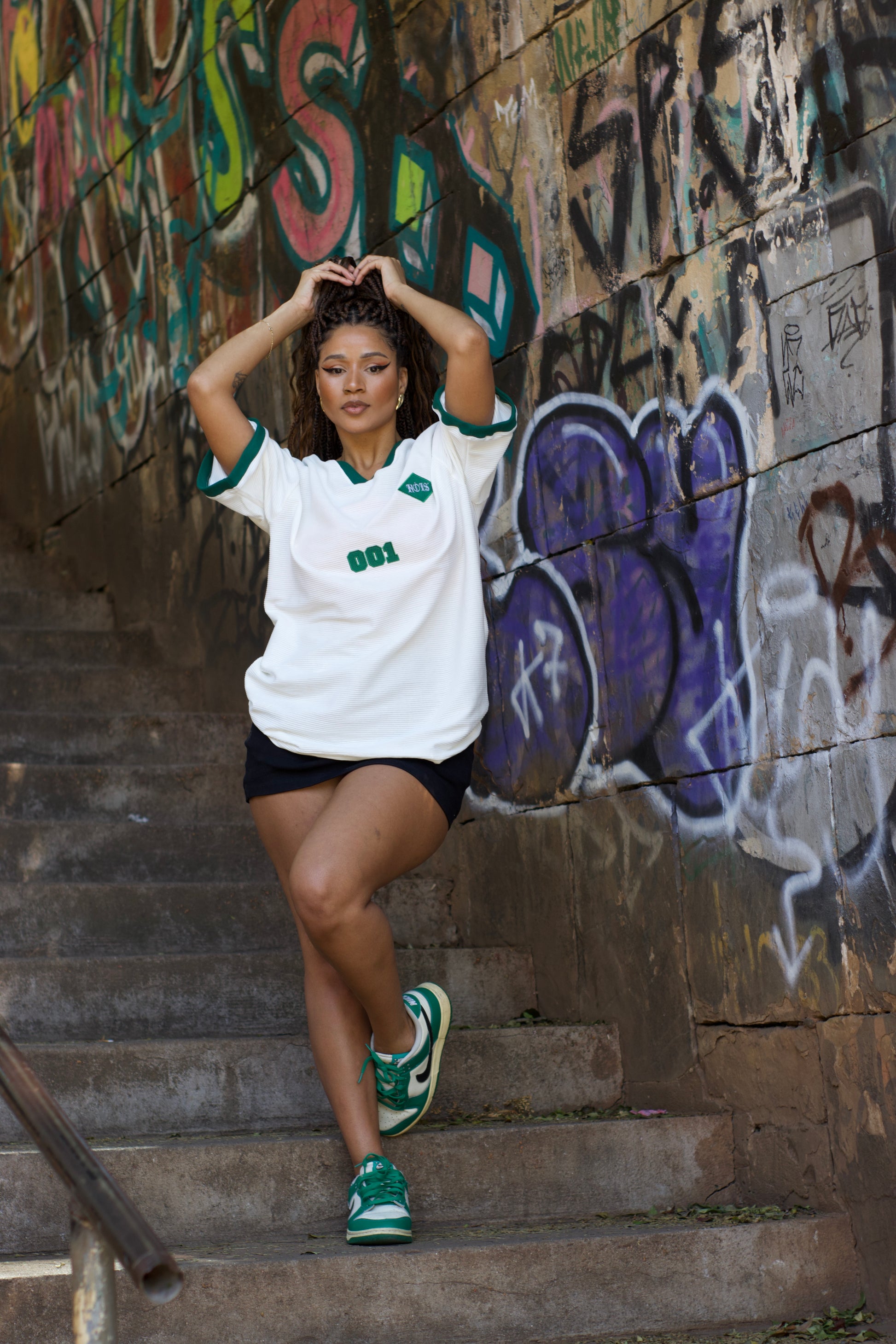 Camiseta Oversized Gola V - Capítulo Um